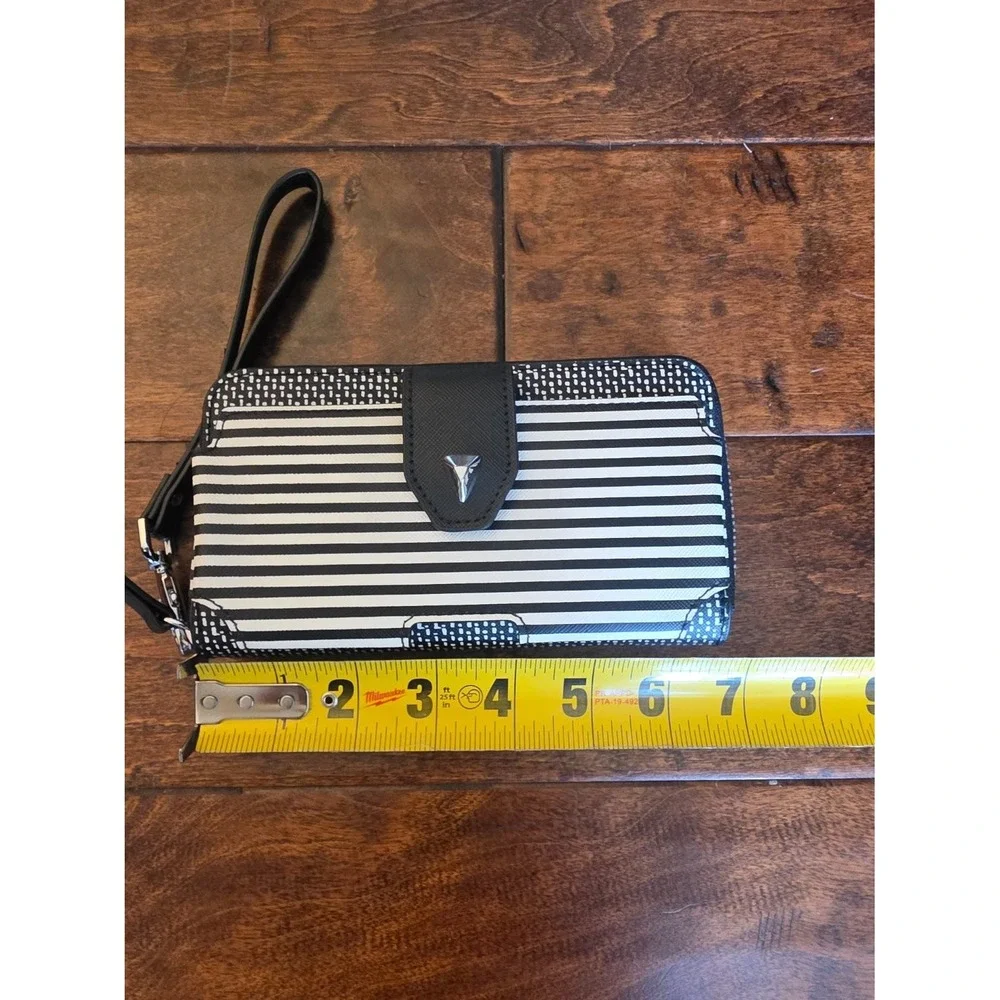 Stella & Dot Chelsea Tech Case Leopard Print Wallet Wristlet Crossbody SG127LPD